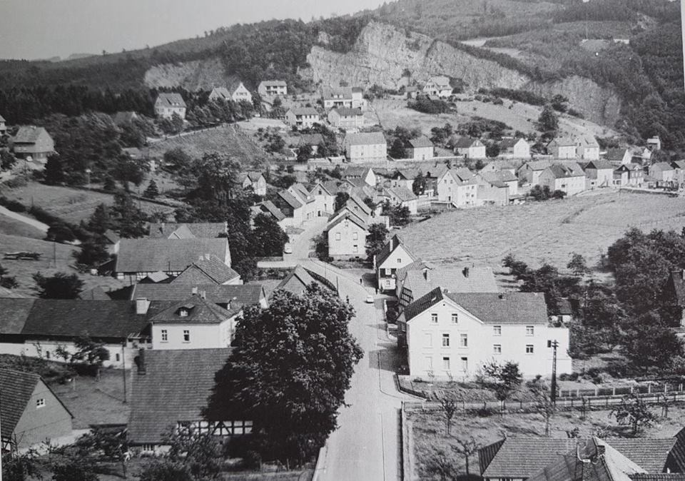 Blick vom Kirchturm Richtung Unterdorf 1962